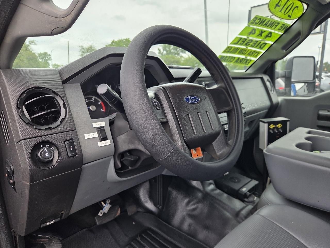 Ford F-450 SD Crew Cab DRW 4WD 2014
