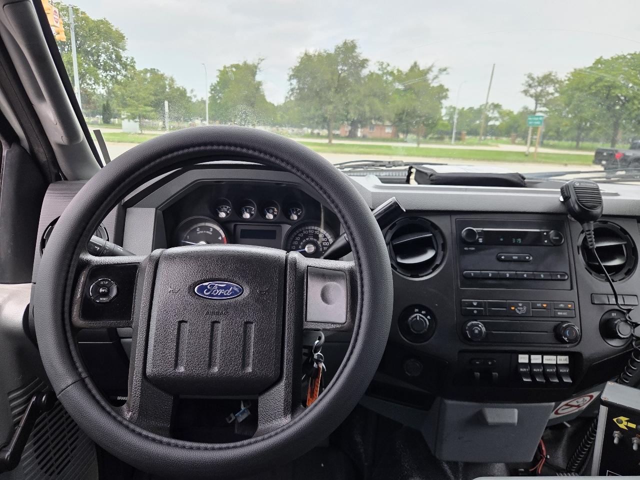 Ford F-450 SD Crew Cab DRW 4WD 2014