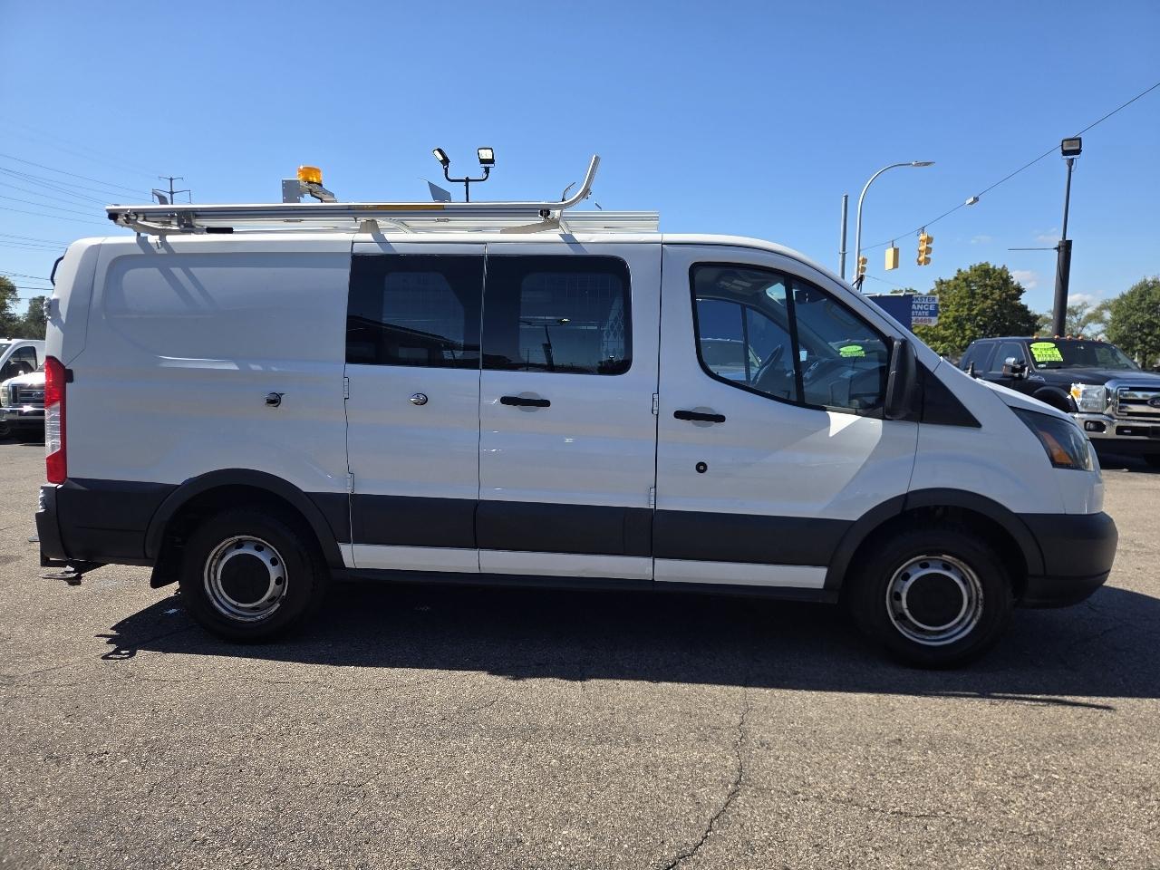 Ford Transit 150 Van Low Roof 60/40 Pass. 130-in. WB 2016