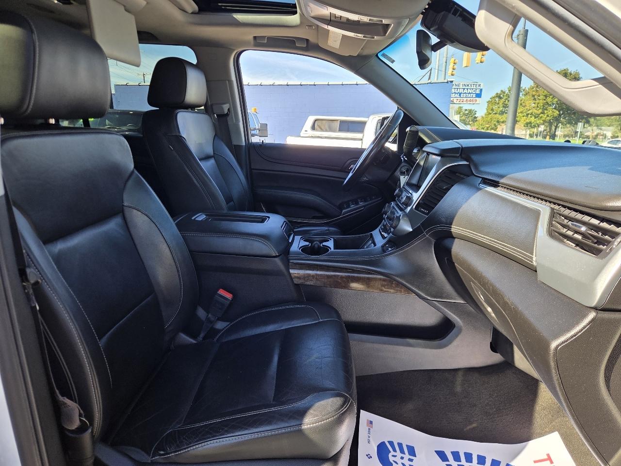 Chevrolet Suburban LT 4WD 2017