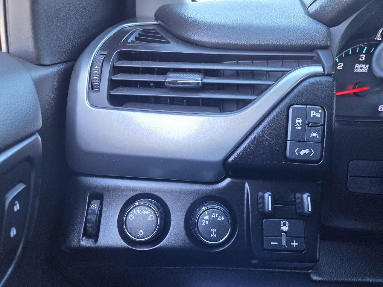 Chevrolet Suburban LT 4WD 2017