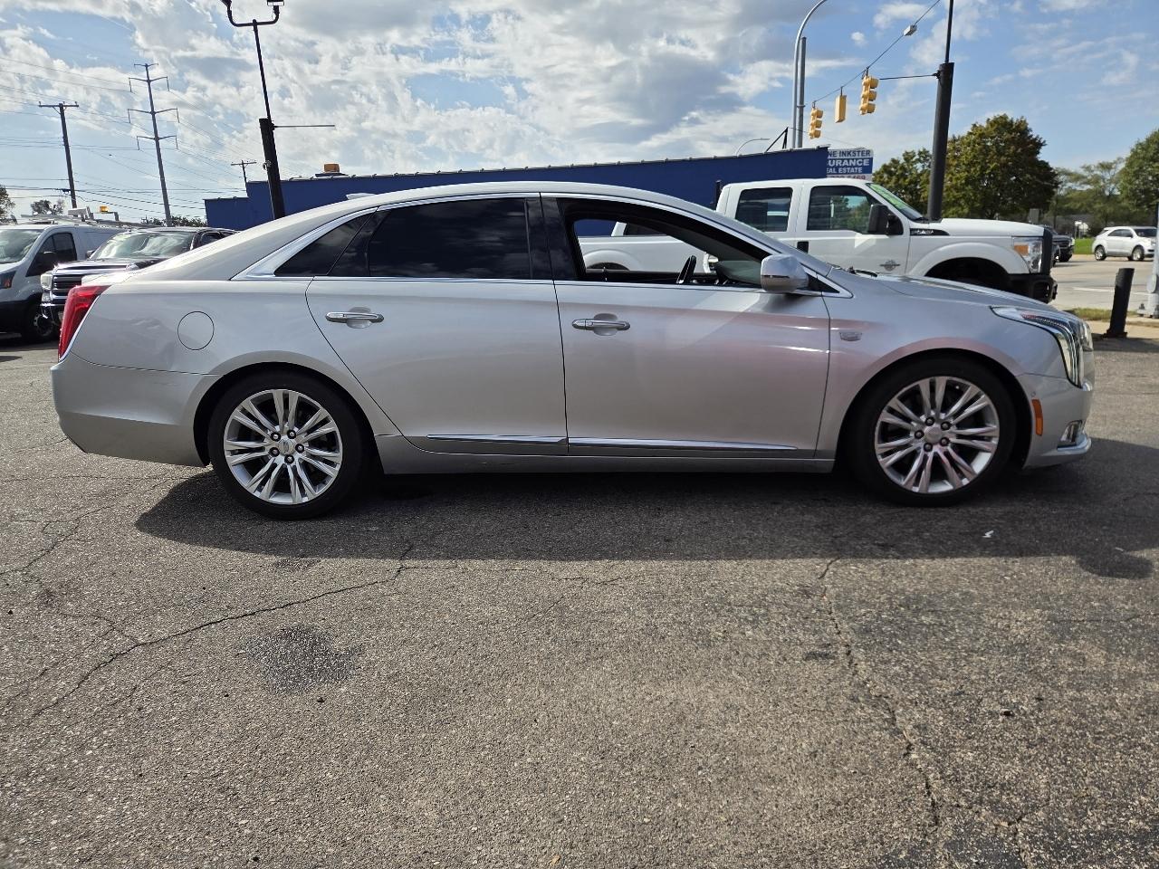 Cadillac XTS Luxury FWD 2019