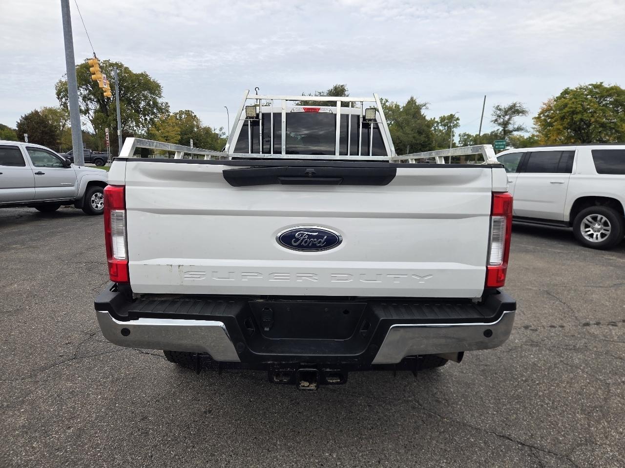 Ford F-350 SD XLT Crew Cab Long Bed 4WD 2019