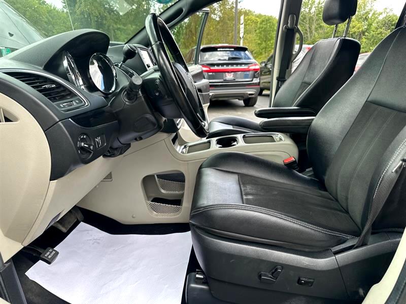 2019 Dodge Grand Caravan SXT photo 10