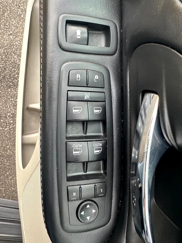 2019 Dodge Grand Caravan SXT photo 18