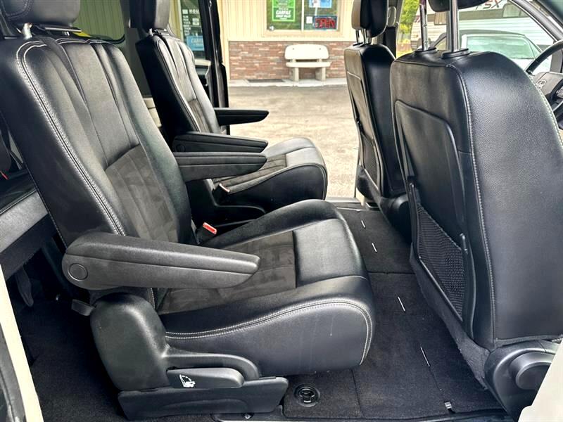 2019 Dodge Grand Caravan SXT photo 24