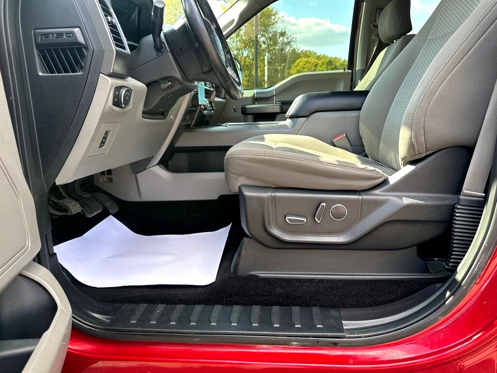 2017 Ford F-150 XLT photo 12