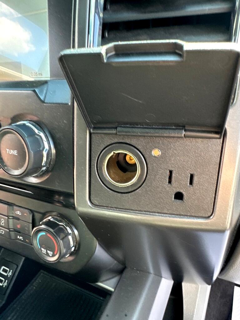 2017 Ford F-150 XLT photo 30