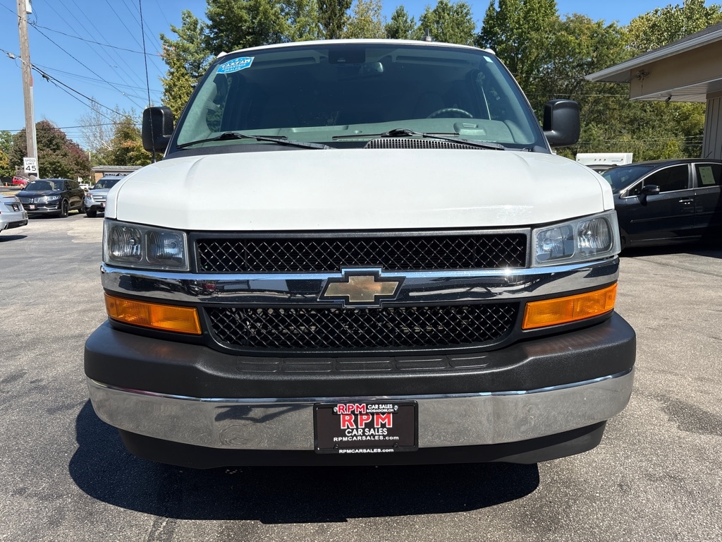 2020 Chevrolet Express LT 3500 photo 2