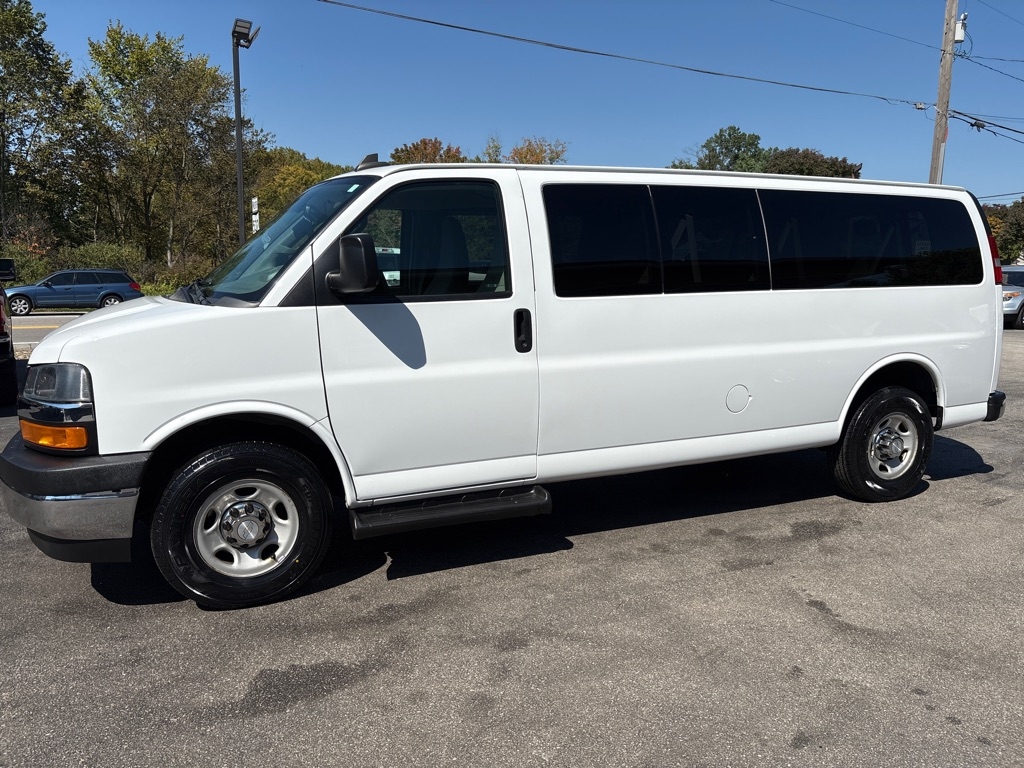 2020 Chevrolet Express LT 3500 photo 3
