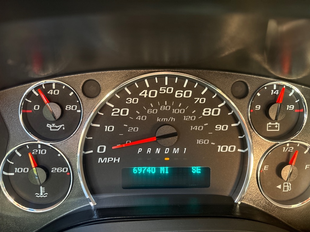 2020 Chevrolet Express LT 3500 photo 9