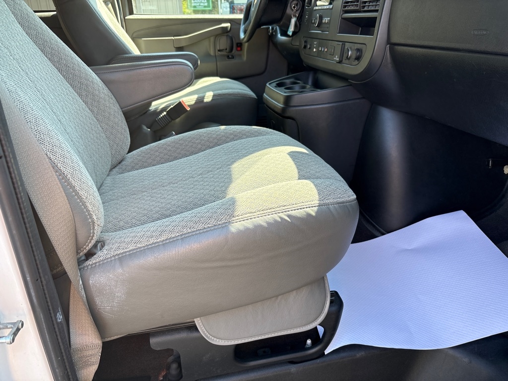 2020 Chevrolet Express LT 3500 photo 12