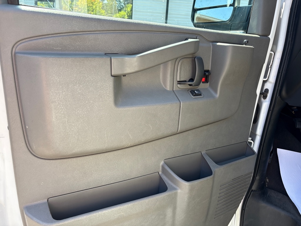 2020 Chevrolet Express LT 3500 photo 19