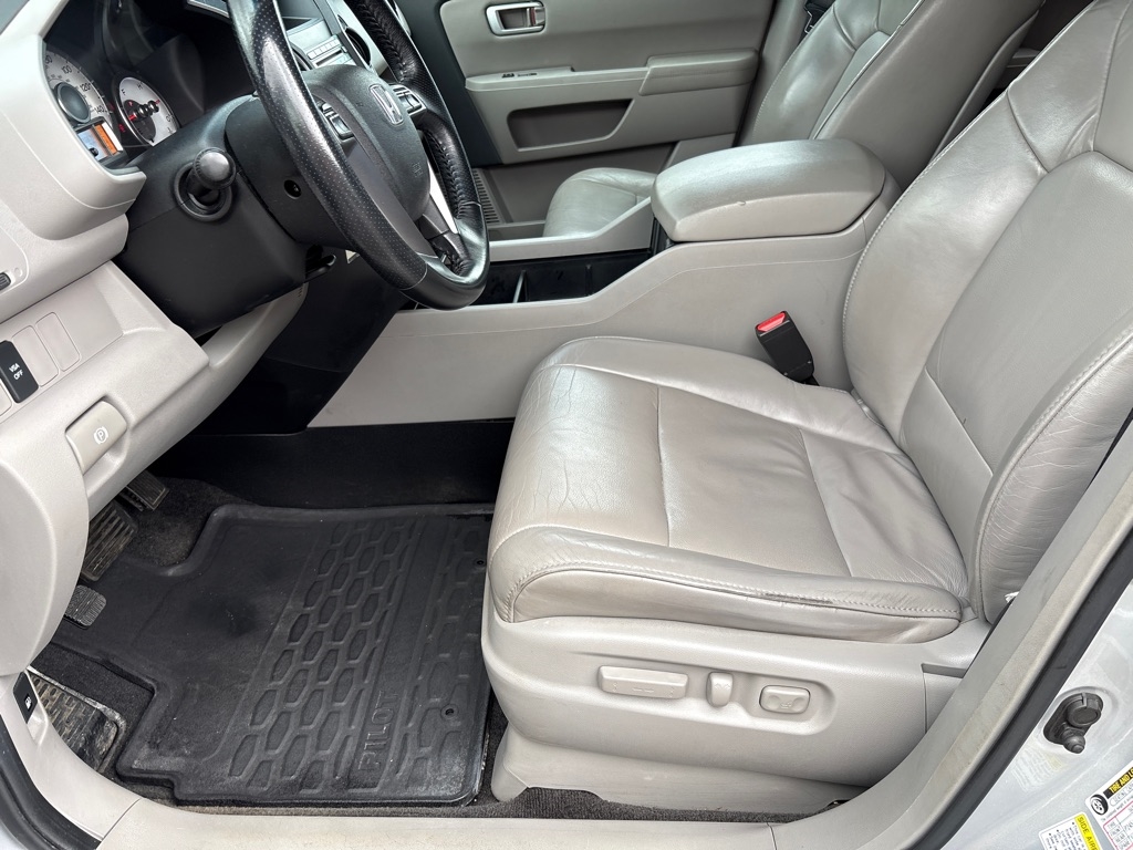 2011 Honda Pilot EX-L photo 12