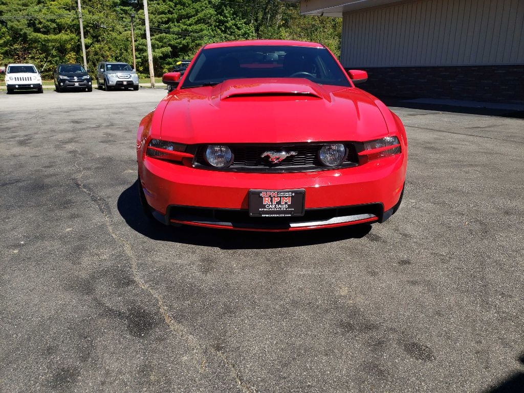 2010 Ford Mustang GT Premium photo 2