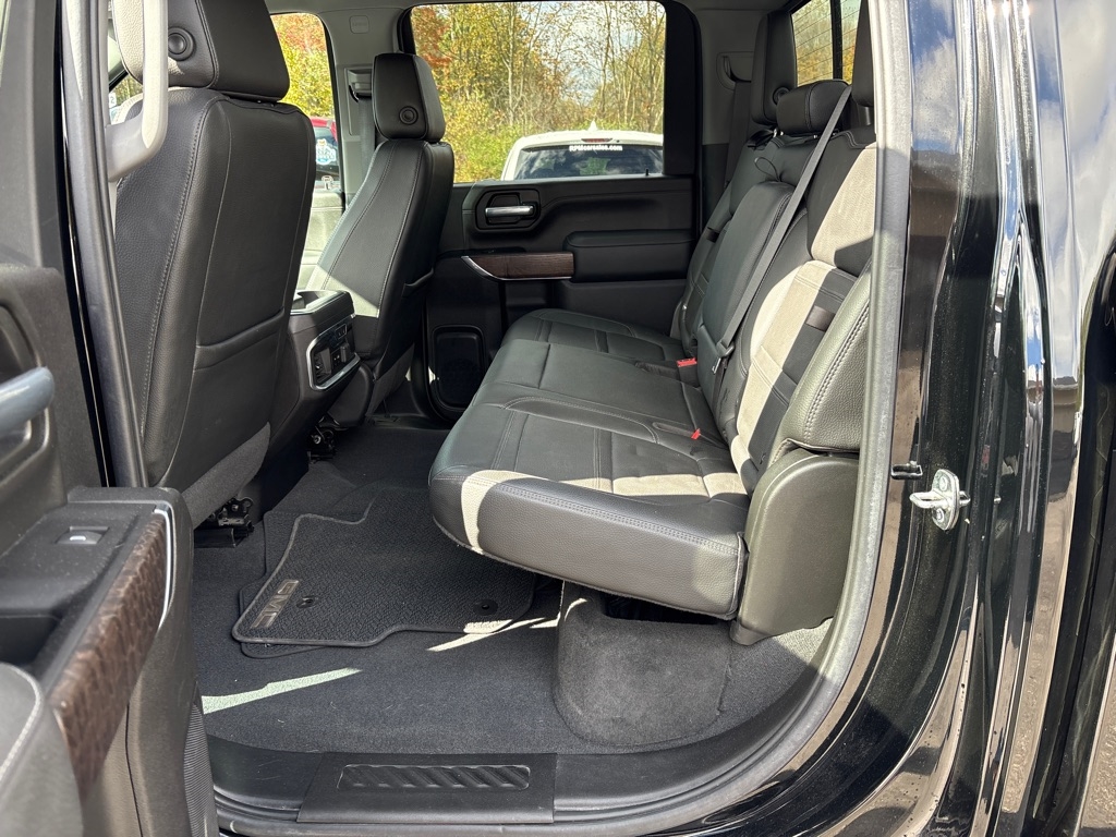 GMC Sierra 2500HD Denali Crew Cab 4WD SB 2023 GMC Sierra 2500HD Denali Crew Cab 4WD SB 2023