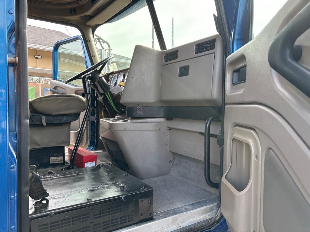 International 9200i  2005 International 9200i  2005