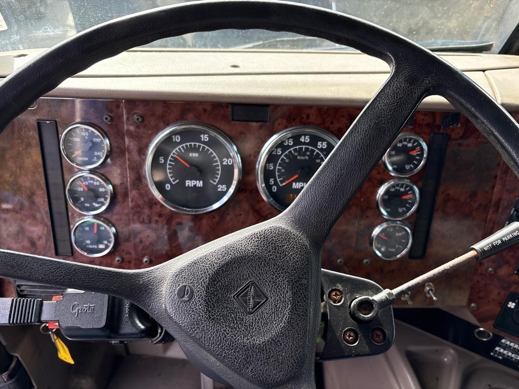 International 9200i  2005 International 9200i  2005