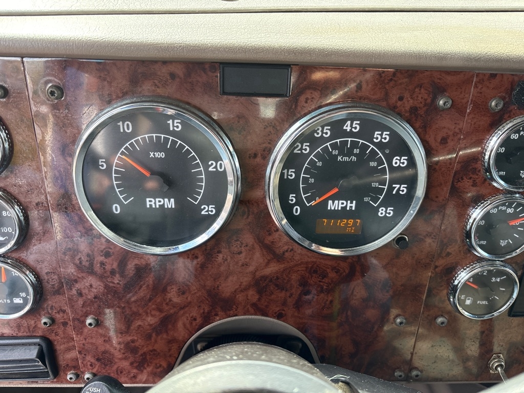 International 9200i  2005 International 9200i  2005