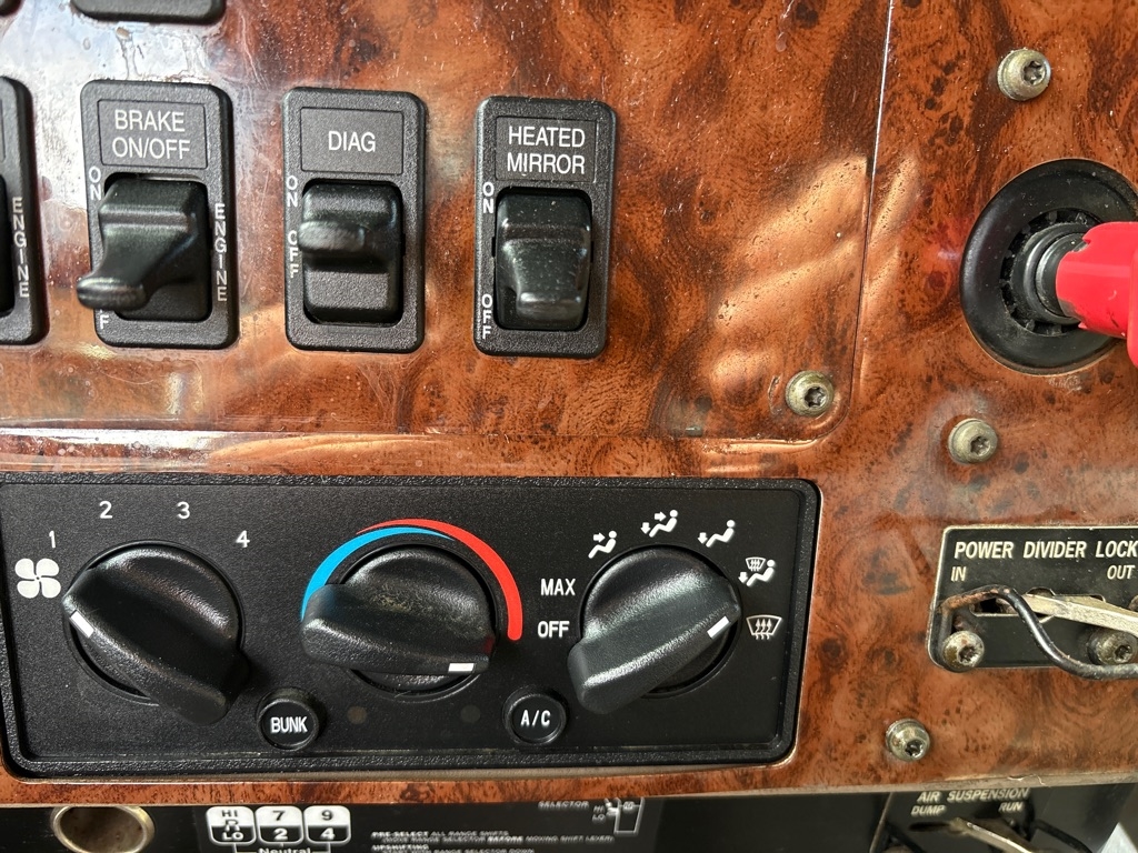 International 9200i  2005 International 9200i  2005