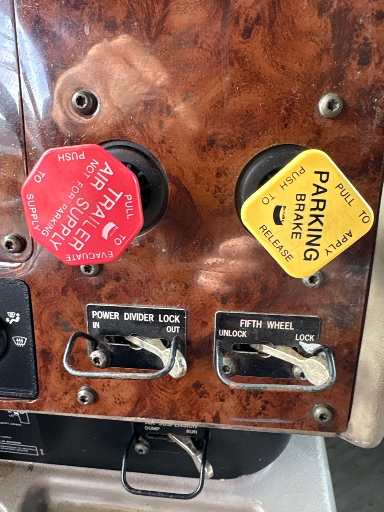 International 9200i  2005 International 9200i  2005