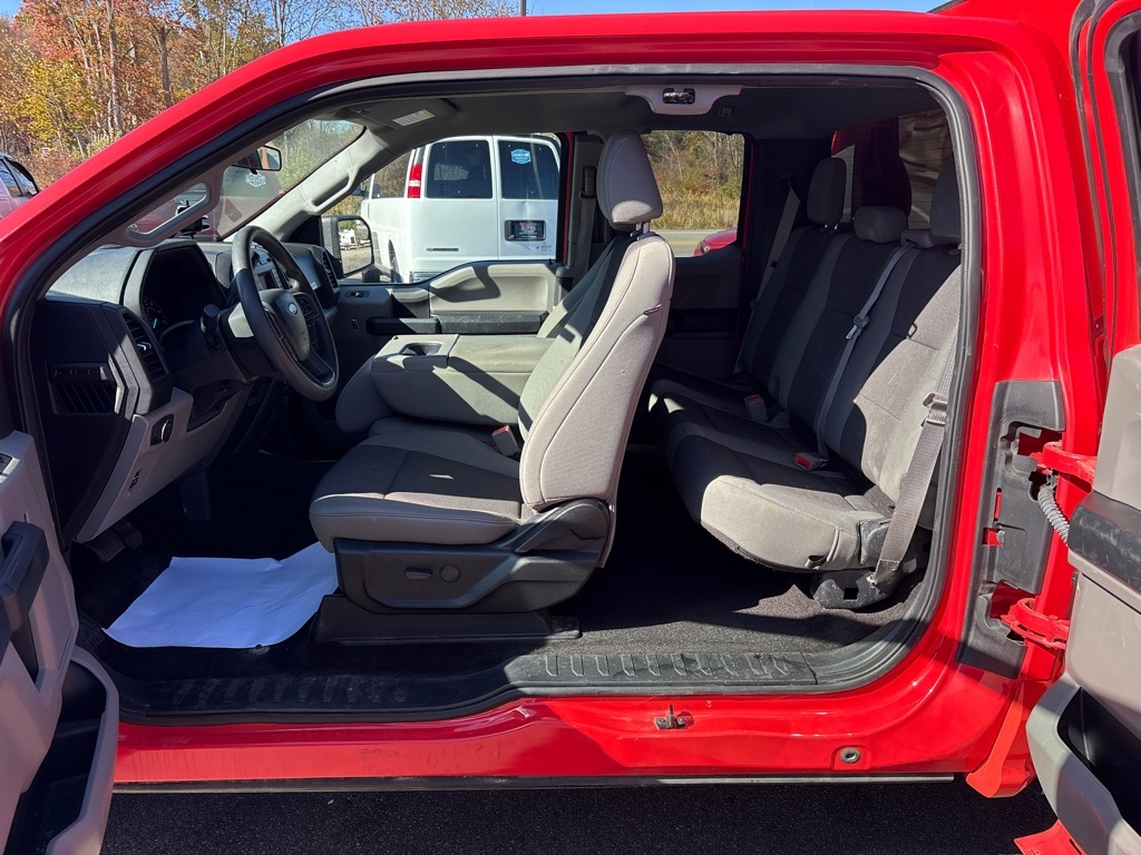 Ford F-150 XL SuperCab 8-ft. 2WD 2020 Ford F-150 XL SuperCab 8-ft. 2WD 2020