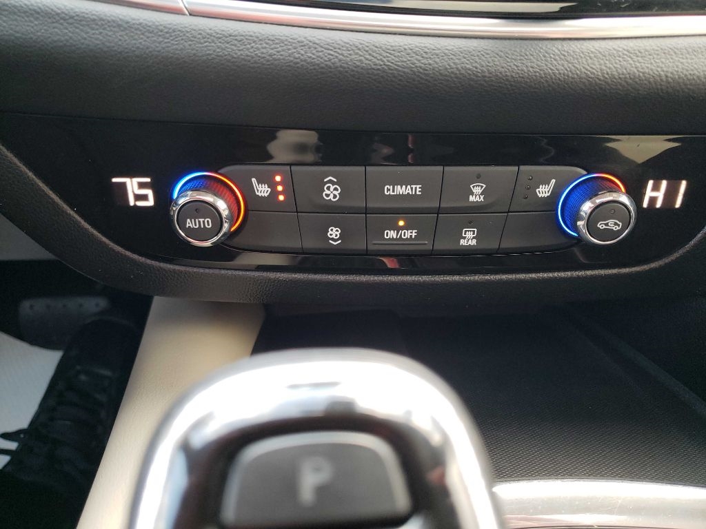 Buick Enclave Essence AWD 2019