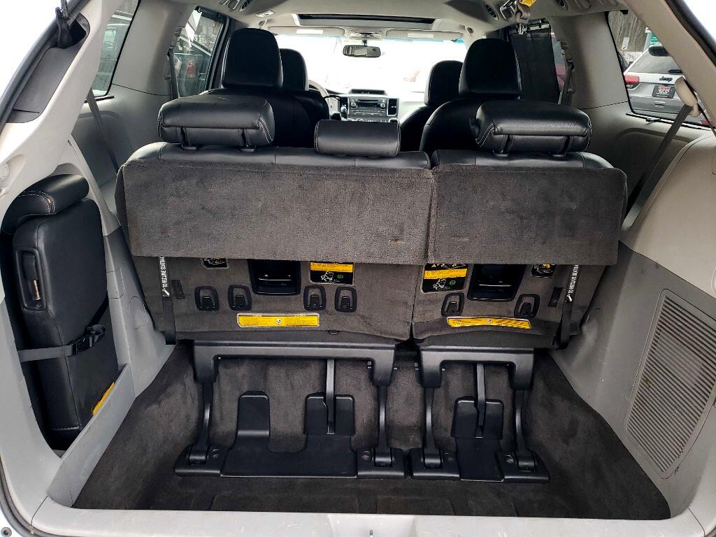 Toyota Sienna FWD 7-Passenger V6 2014