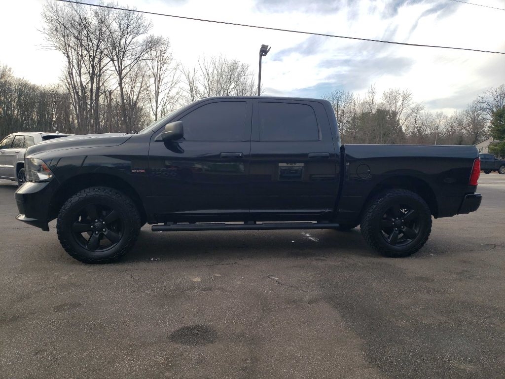 RAM 1500 Tradesman Crew Cab SWB 4WD 2017