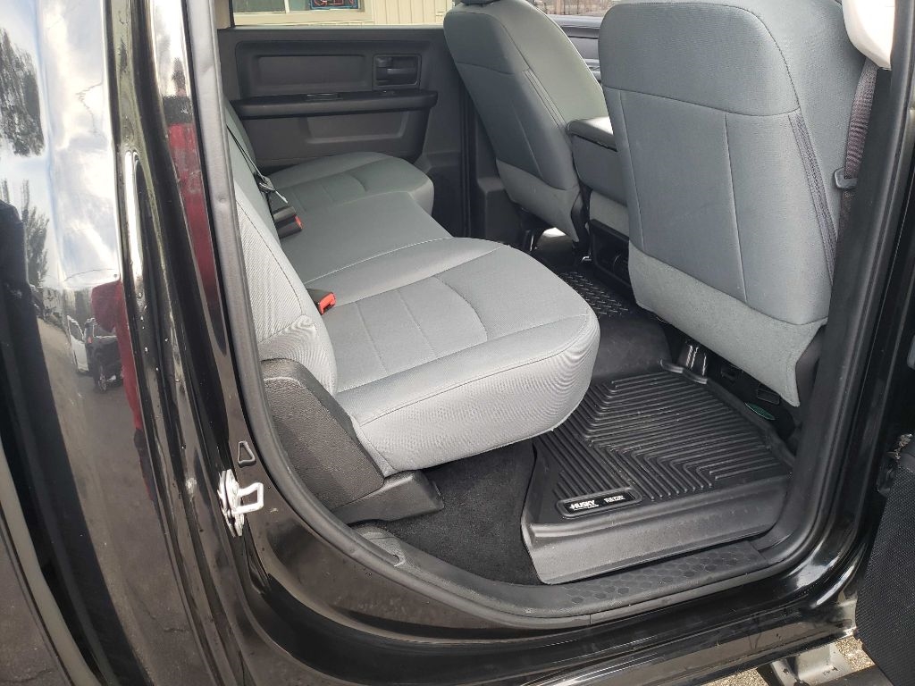 RAM 1500 Tradesman Crew Cab SWB 4WD 2017