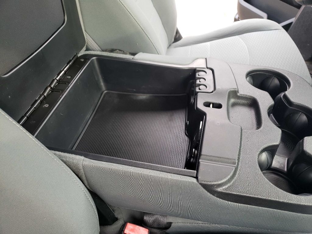 RAM 1500 Tradesman Crew Cab SWB 4WD 2017