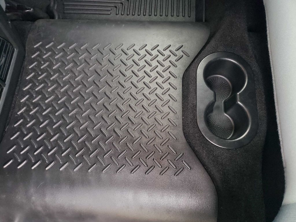 RAM 1500 Tradesman Crew Cab SWB 4WD 2017