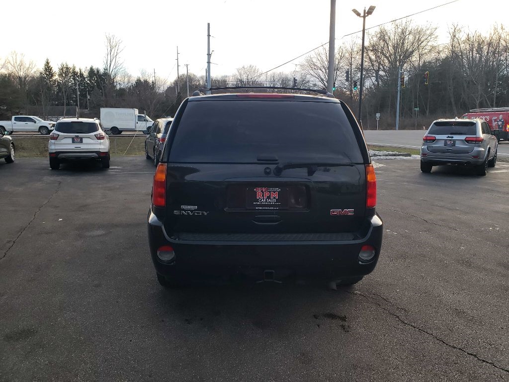 GMC Envoy XL Denali 4WD 2008