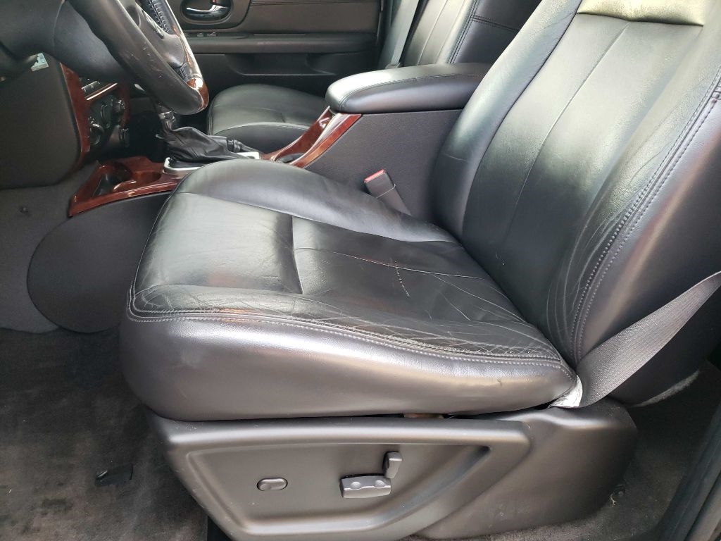 GMC Envoy XL Denali 4WD 2008