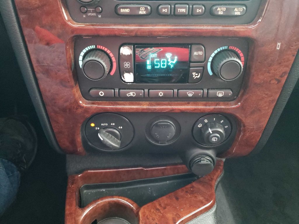 GMC Envoy XL Denali 4WD 2008