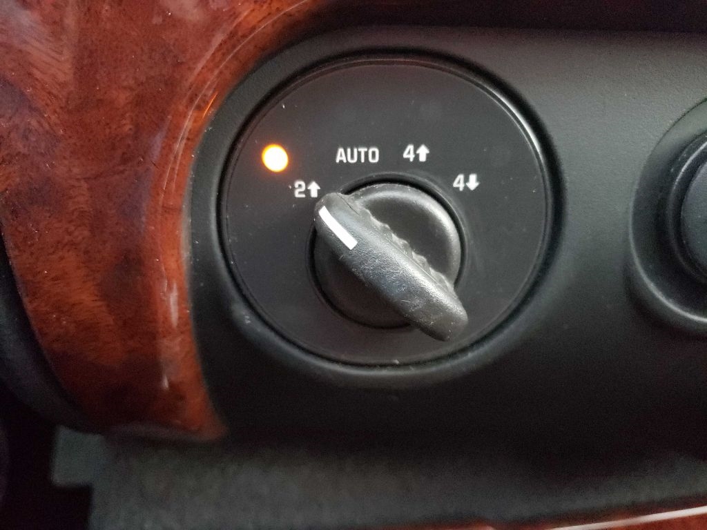 GMC Envoy XL Denali 4WD 2008