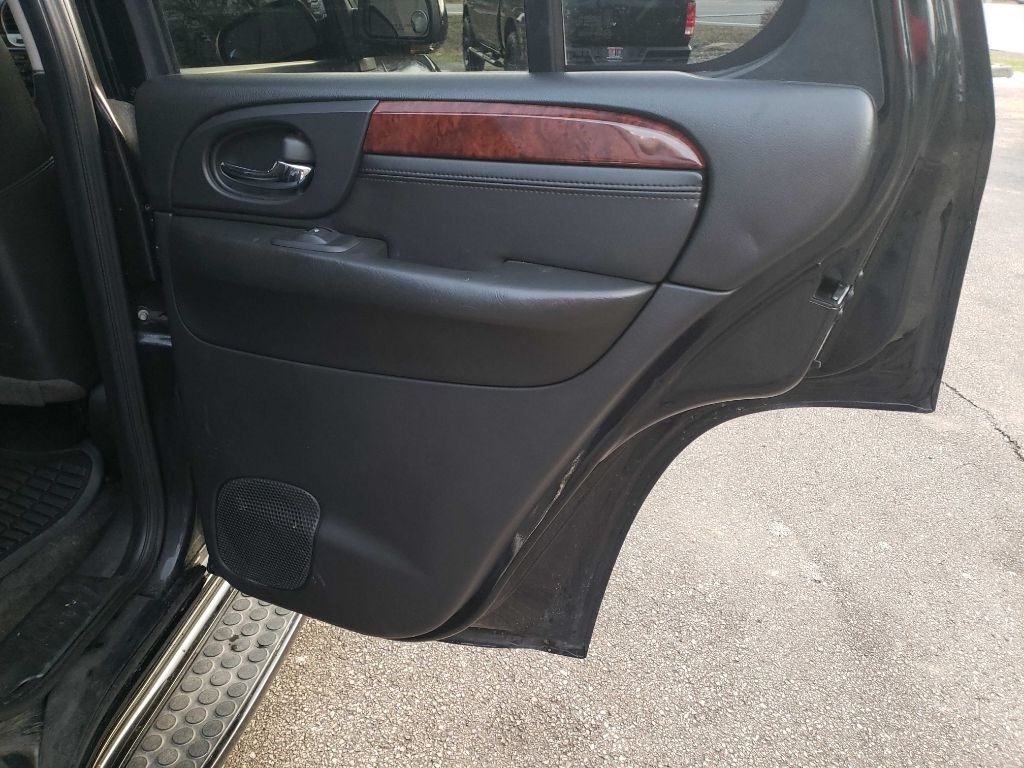 GMC Envoy XL Denali 4WD 2008