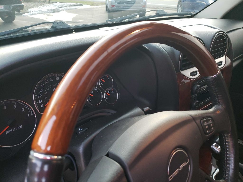 GMC Envoy XL Denali 4WD 2008