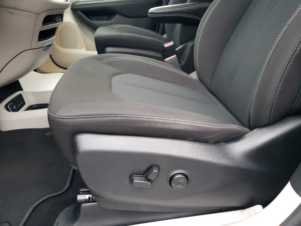 Chrysler Voyager LX 2021