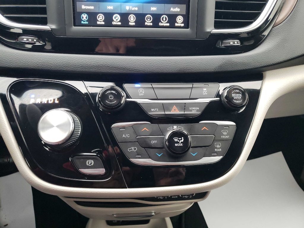 Chrysler Voyager LX 2021