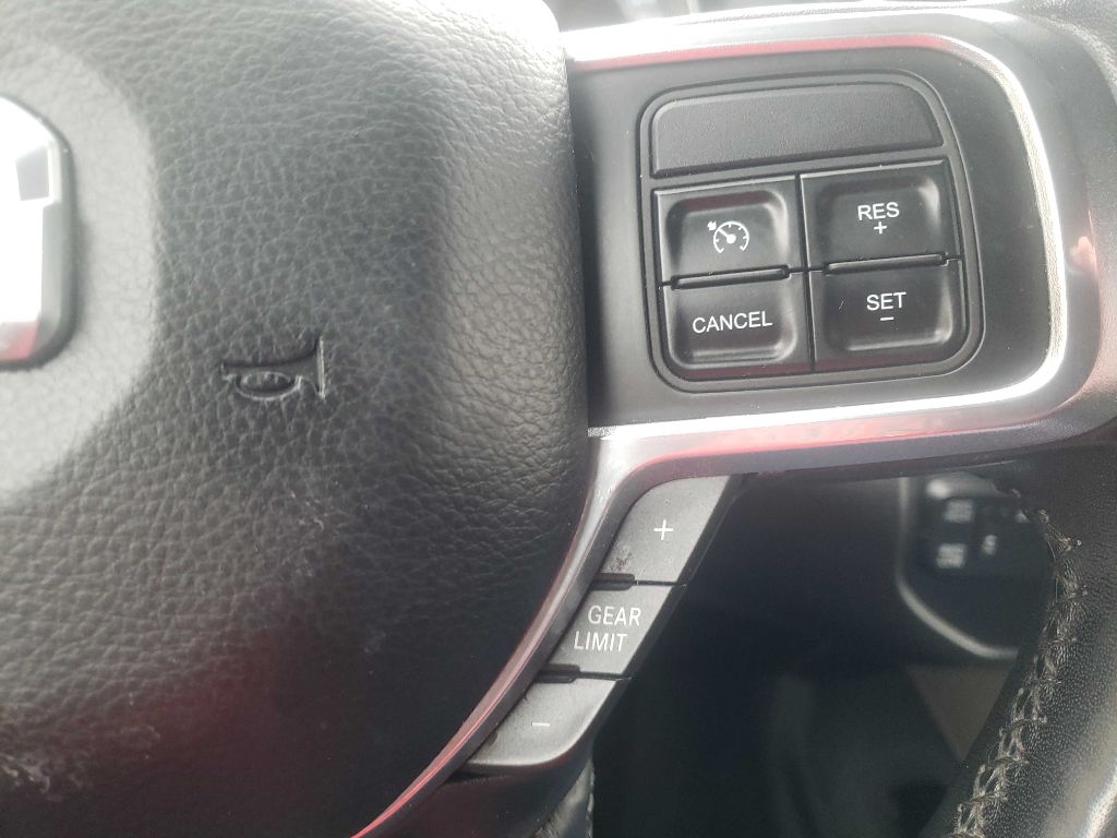 RAM 2500 Laramie Crew Cab SWB 4WD 2019