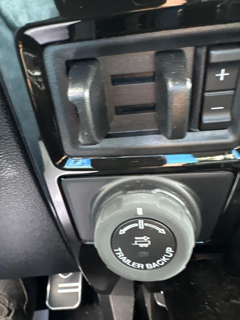 Ford F-250 SD Lariat Crew Cab 4WD 2020