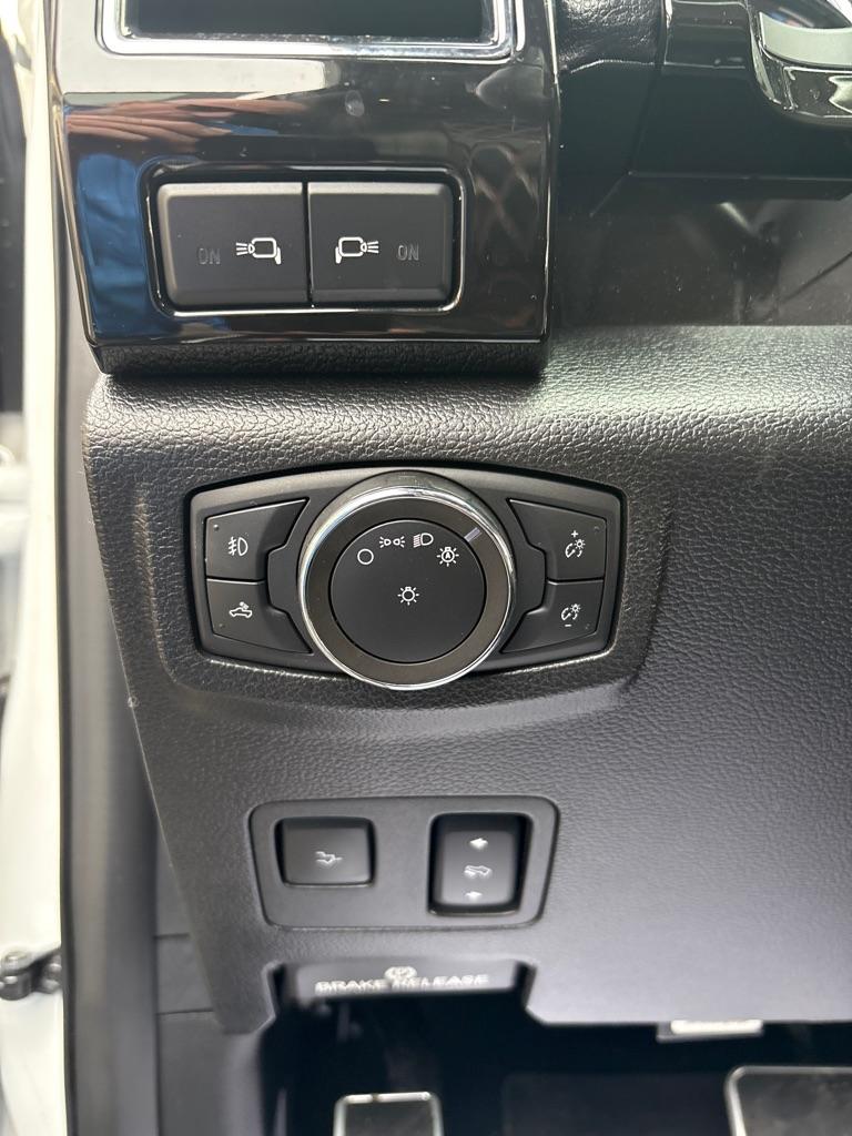 Ford F-250 SD Lariat Crew Cab 4WD 2020