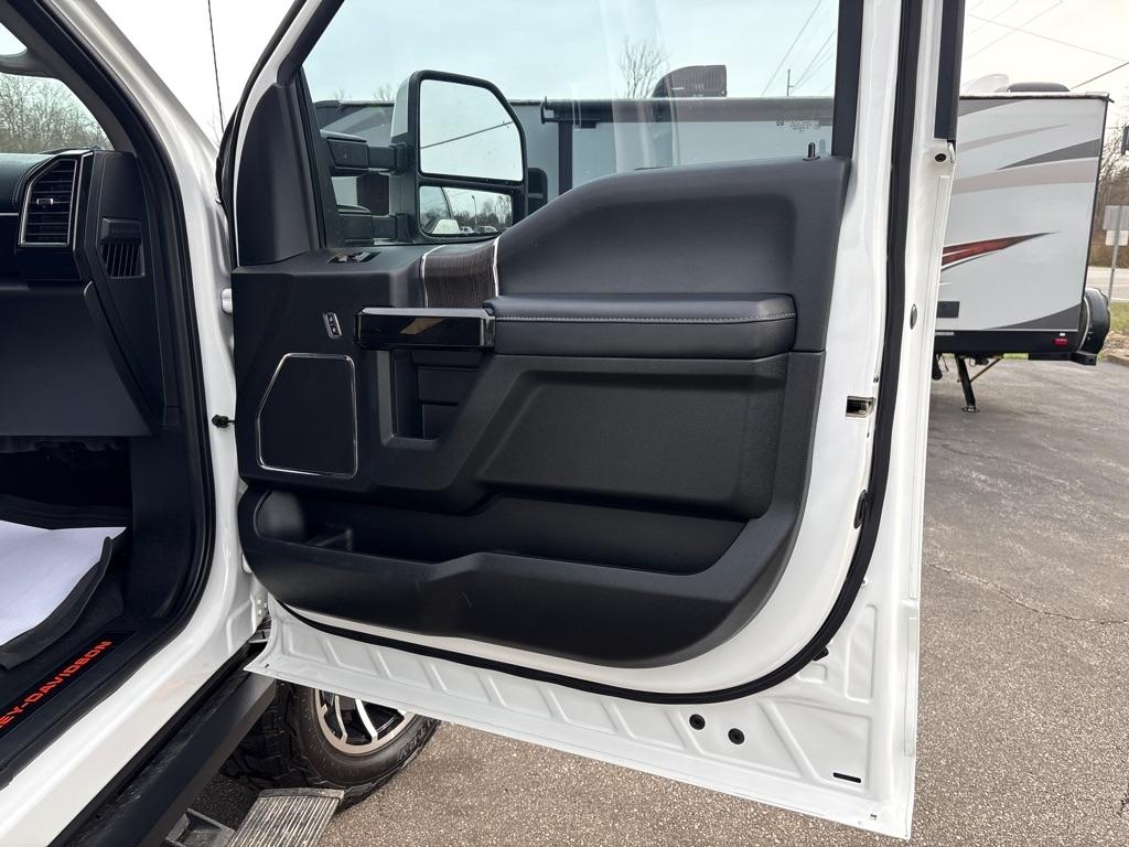 Ford F-250 SD Lariat Crew Cab 4WD 2020