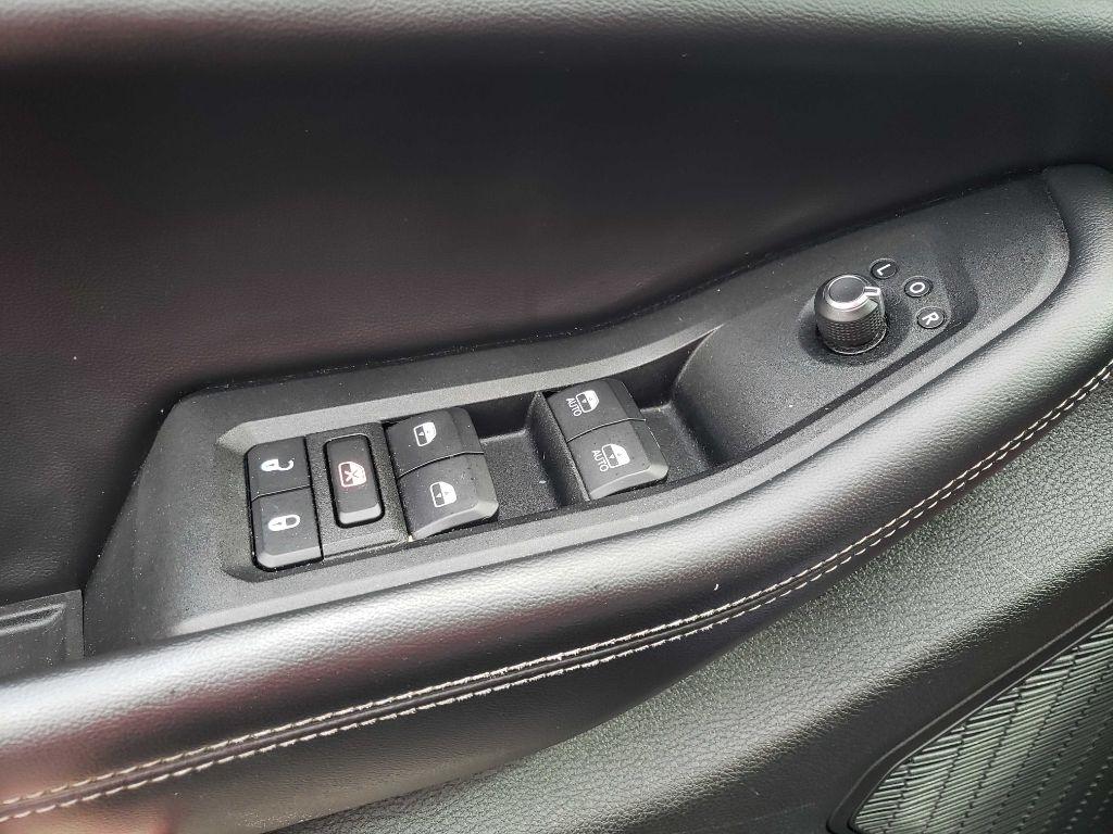 Jeep Grand Cherokee Laredo 4WD 2023