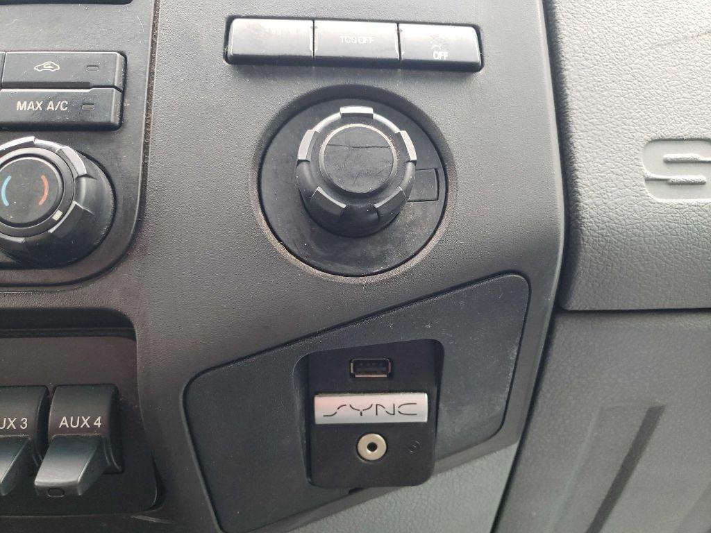 Ford F-350 SD XL SuperCab Long Bed DRW 4WD 2016