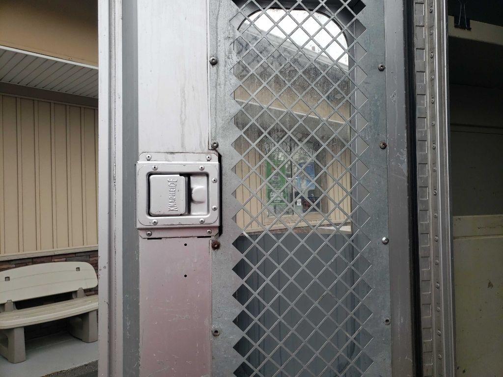 Ford F-350 SD XL SuperCab Long Bed DRW 4WD 2016