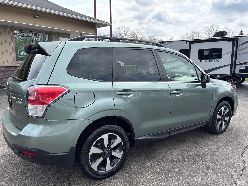 Subaru Forester 2.5i Premium PZEV CVT 2017