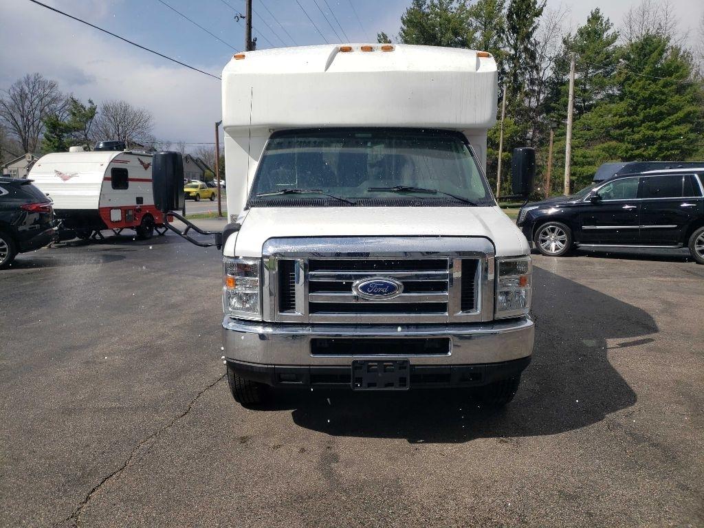 Ford Econoline E350 2015