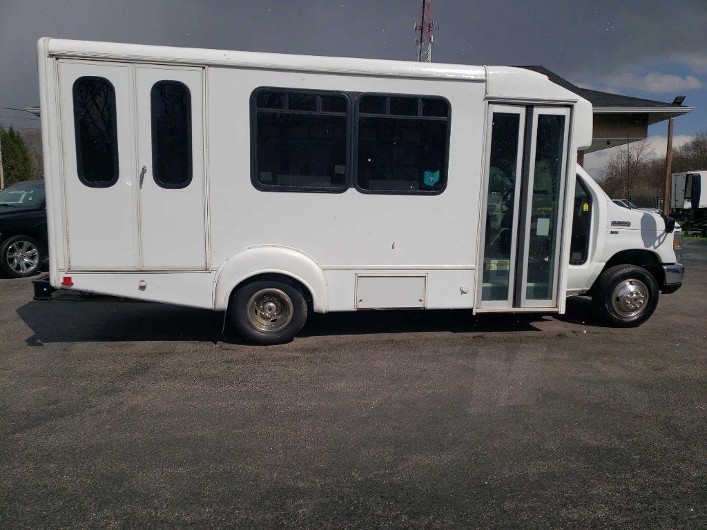 Ford Econoline E350 2015